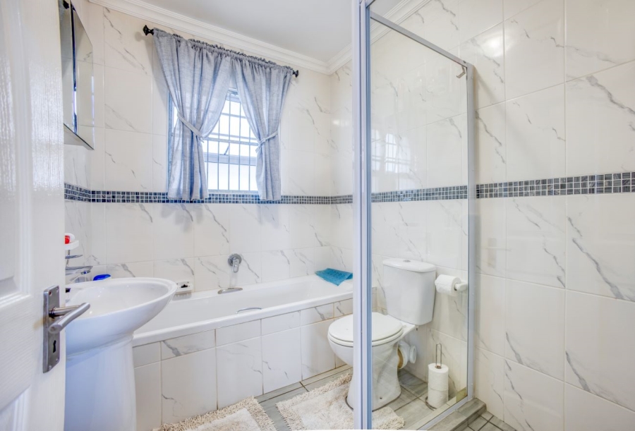 3 Bedroom Property for Sale in Nahoon Valley Park Eastern Cape